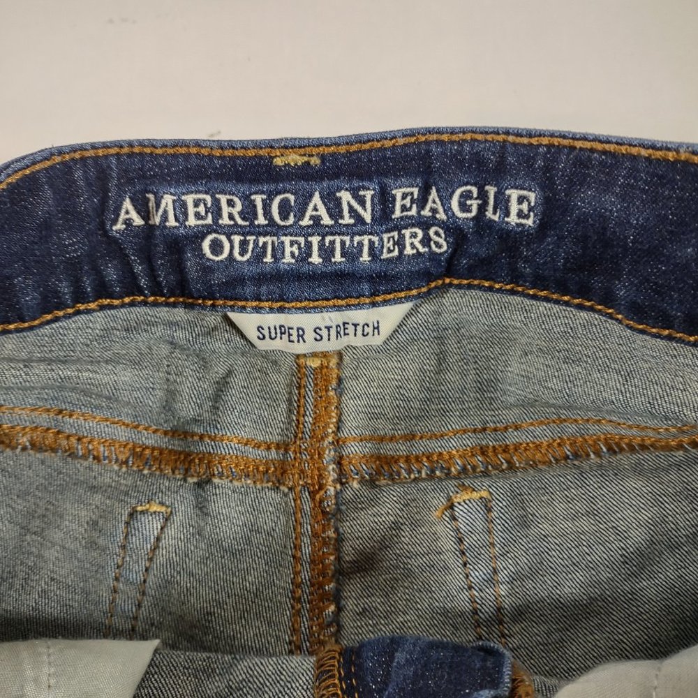 American Eagle Outfitters AEO Shortie Denim Shorts Size 2 Super Stretch - Picture 2 of 5
